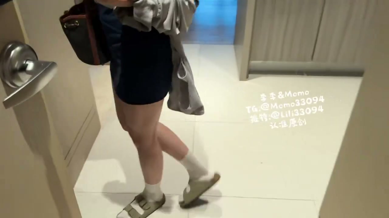 顶级身材的女神也有这样淫荡的一面 图片 2
